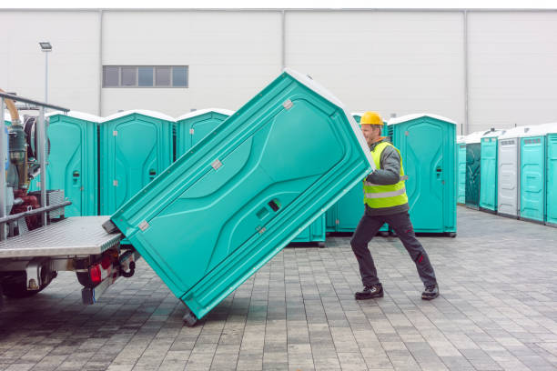 Best Porta potty delivery and setup  in Elmwood, IL