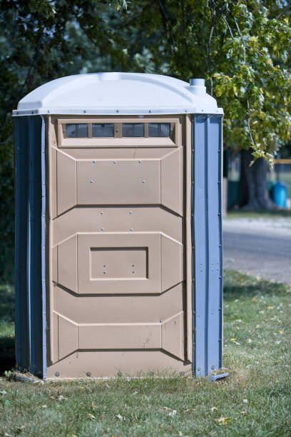 Best Portable restroom trailer rental  in Elmwood, IL
